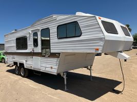 1984 Alpenlite 26' 5TH WHEEL TRAVEL TRAILER