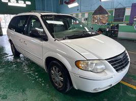 2006 Chrysler Town & Country