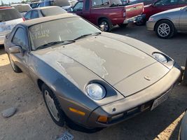 1984 Porsche 928