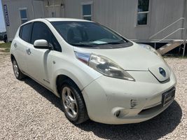 2011 NISSAN LEAF