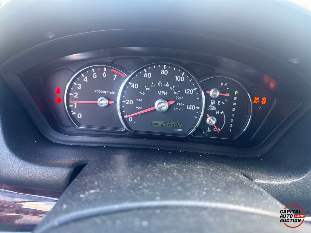 2012 Mitsubishi GALANT 4