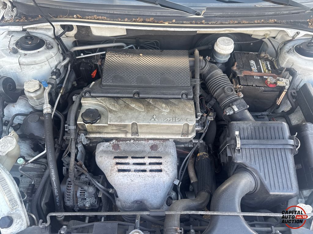 2012 Mitsubishi GALANT 9
