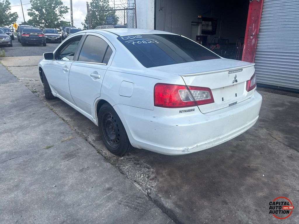 2012 Mitsubishi GALANT 2
