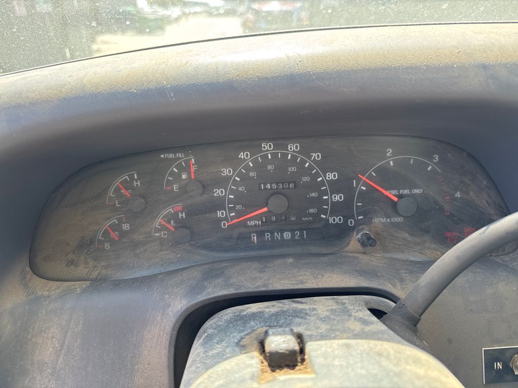2000 Ford Bucket Truck 4