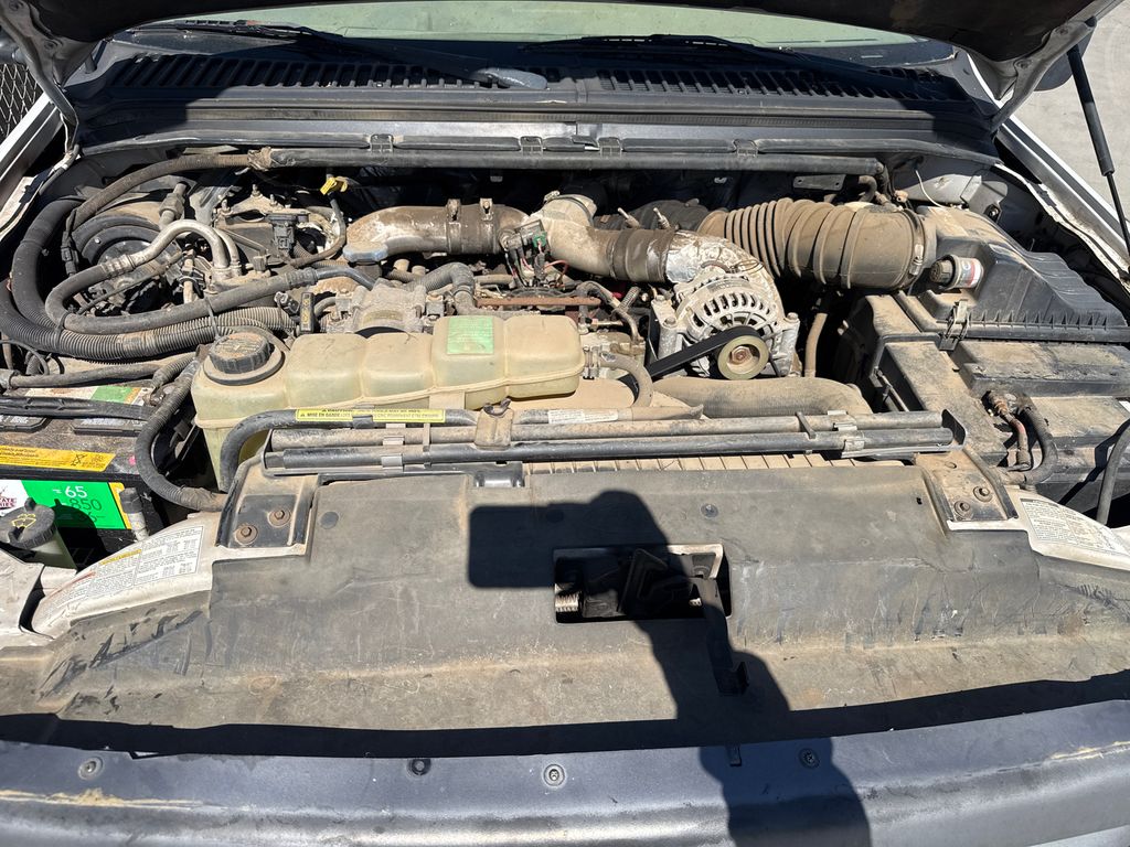 2000 Ford Bucket Truck 9