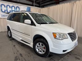 2010 Chrysler Town & Country