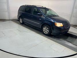 2009 Chrysler Town and Country