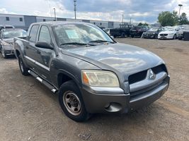 2007 Mitsubishi Raider
