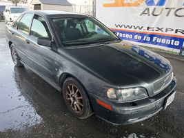 2001 Volvo S40