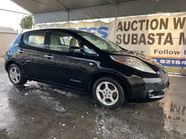 2011 NISSAN LEAF