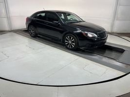 2014 Chrysler 200