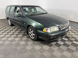 2000 Volvo V70