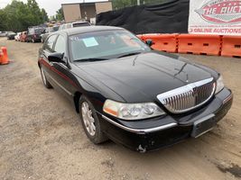 2011 Lincoln Town Car