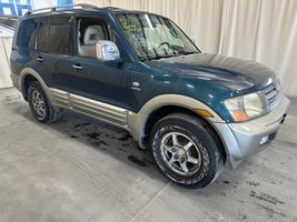 2001 Mitsubishi Montero