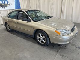 2000 Ford Taurus