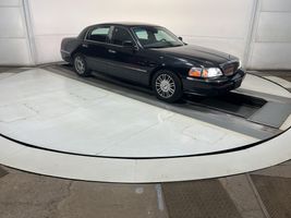 2010 Lincoln Town Car