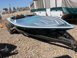 1987 18 Ft Boat