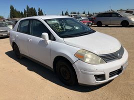 2009 NISSAN Versa