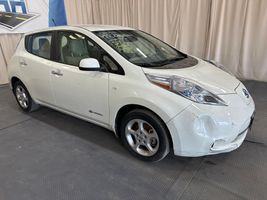 2011 NISSAN LEAF