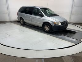 2006 Chrysler Town & Country