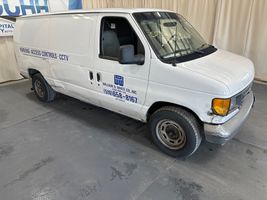 2005 Ford E150 Vans