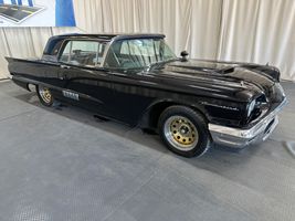 1958 Ford Thunderbird