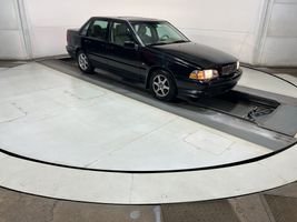 2000 Volvo S70