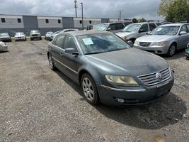 2004 VOLKSWAGEN Phaeton