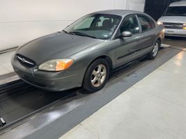 2001 Ford Taurus