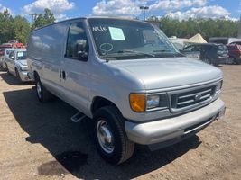 2006 Ford E350SD