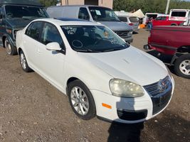 2010 VOLKSWAGEN JETTA