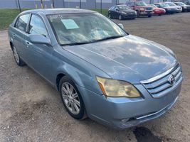 2005 Toyota Avalon