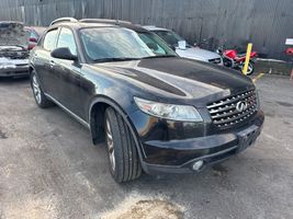 2005 Infiniti FX35