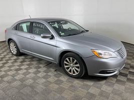2013 Chrysler 200