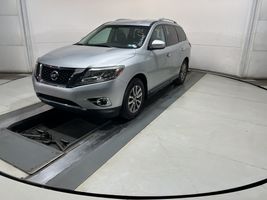 2015 NISSAN Pathfinder