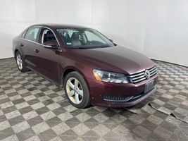 2013 VOLKSWAGEN Passat