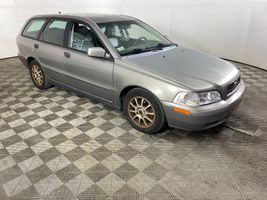 2004 Volvo V40