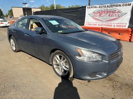 2010 NISSAN MAXIMA