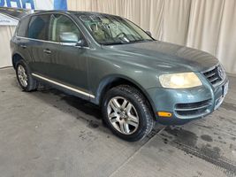 2004 VOLKSWAGEN Touareg