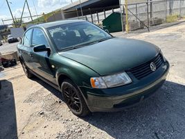 1999 VOLKSWAGEN Passat
