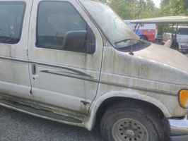 1999 Ford E150 Vans