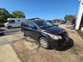 2013 VOLKSWAGEN Routan