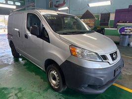 2013 NISSAN NV 200