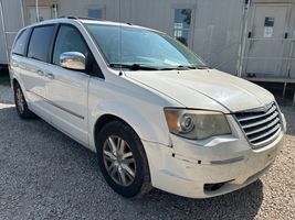 2010 Chrysler Town & Country