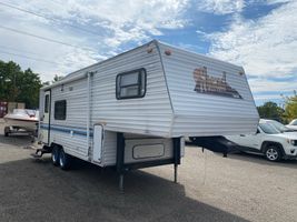 1999 Nomad 5TH WHEEL