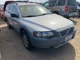 2004 Volvo XC70