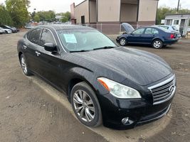 2013 Infiniti M37