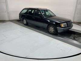 1995 Mercedes-Benz E-Class