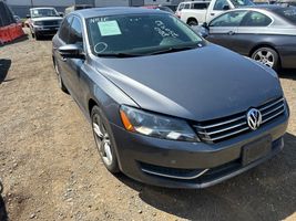 2014 VOLKSWAGEN Passat