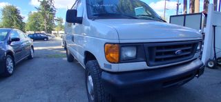2006 Ford E250 Vans